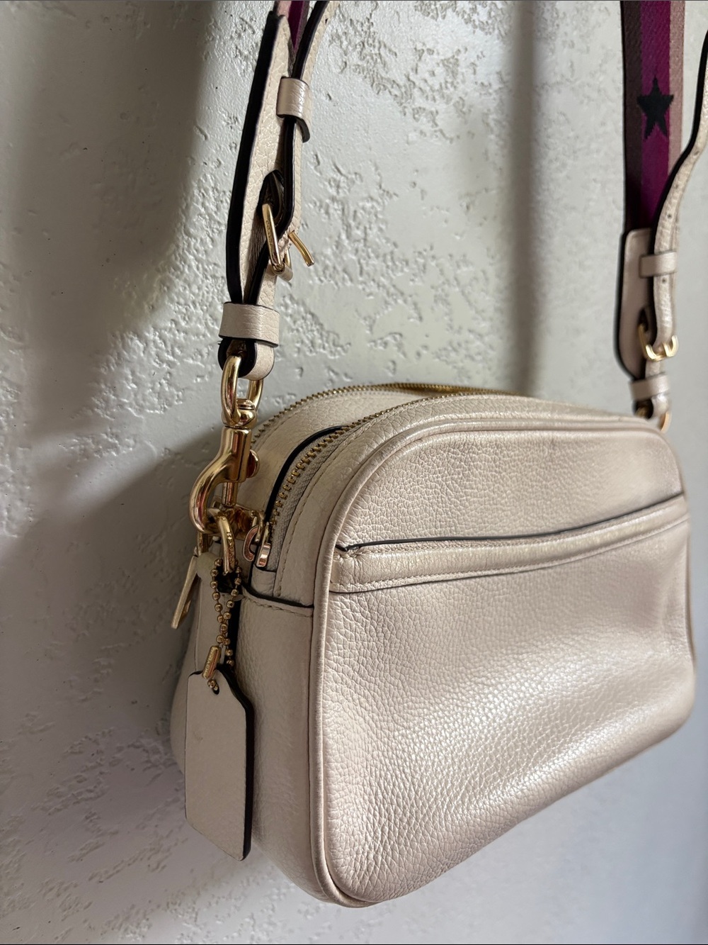 Coach Jes crossbody bag in white/chalk with multicolor star webbed strap - Picture 14 of 14